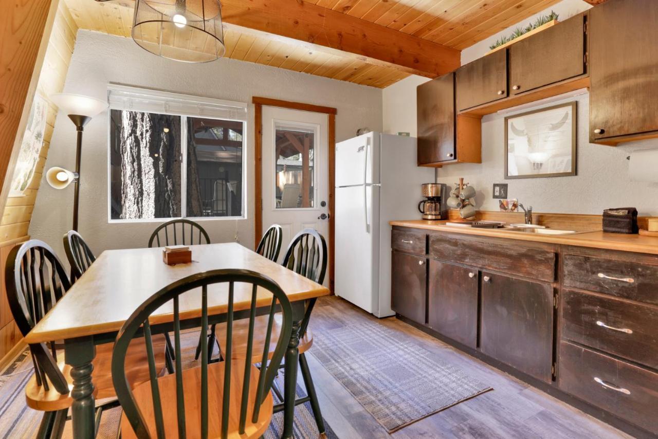 Bear Mountain Cabin- Adorable Moonridge A-Frame 大熊湖 外观 照片